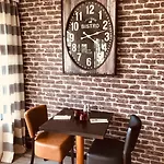 Kyriad Hotel