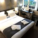 Hotel Kyriad 4*