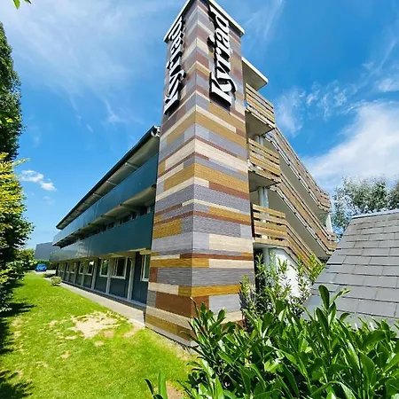 Kyriad Szálloda 4*