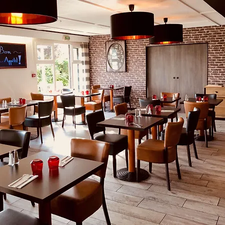 Отель Kyriad 4*