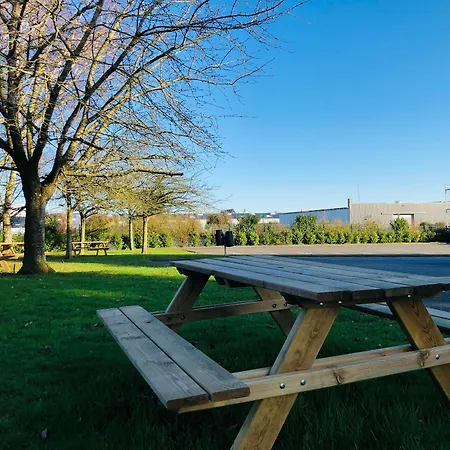 Отель Kyriad Лизьё