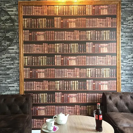 Отель Kyriad Лизьё