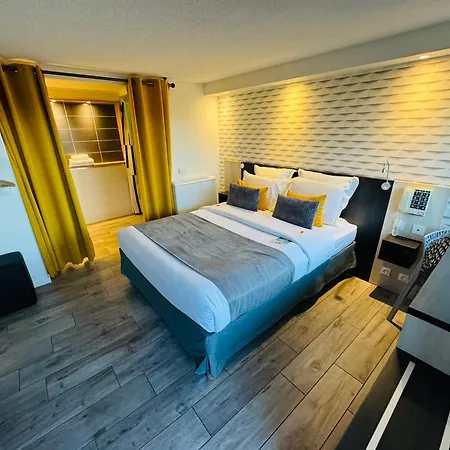 Отель Kyriad Лизьё