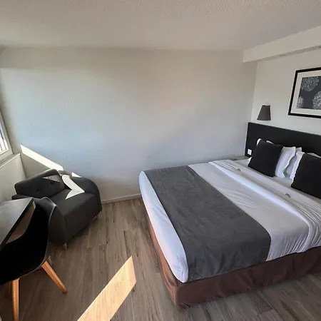 Kyriad Hotel