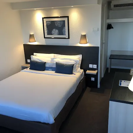 Kyriad Отель 4*