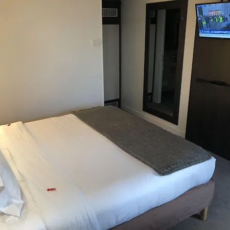 Hotel Kyriad 4*