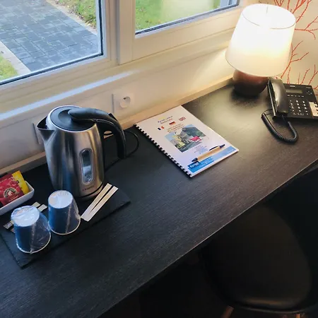 Kyriad Отель Лизьё