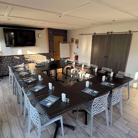 Kyriad Hotel 4*