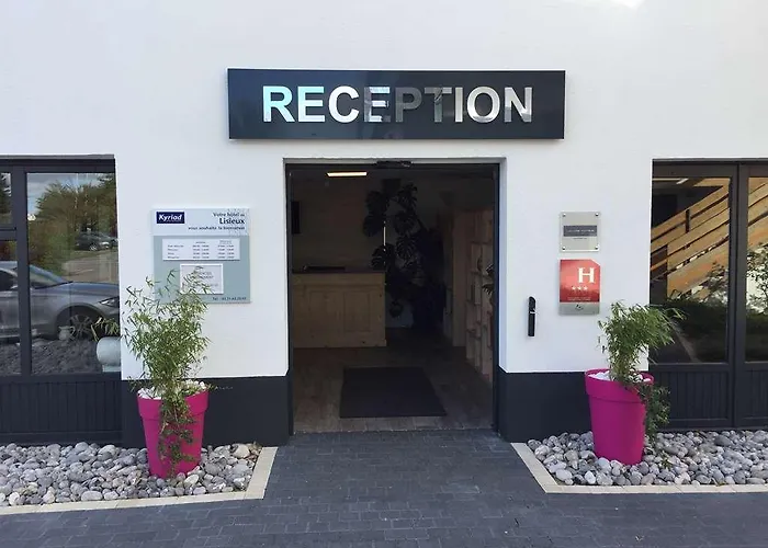 Отель Kyriad Лизьё