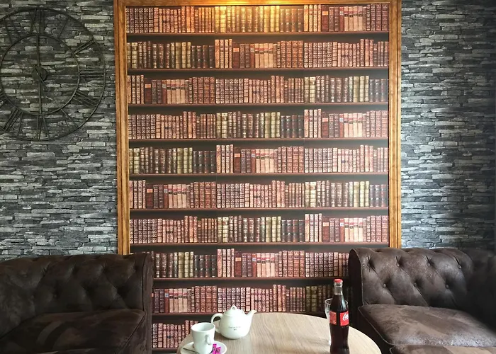 Отель Kyriad Лизьё