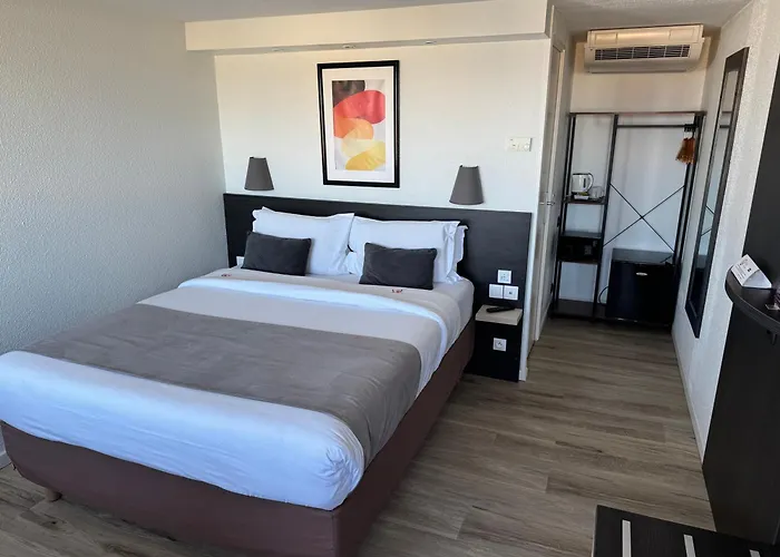 Kyriad Hotel Lisieux