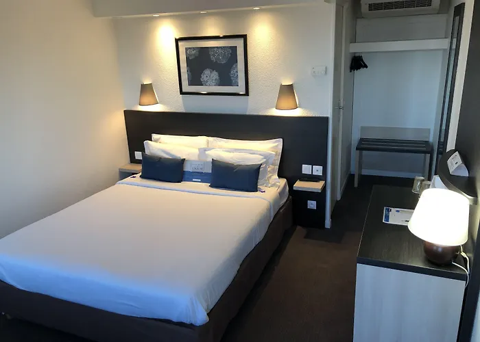 Kyriad Отель 4*