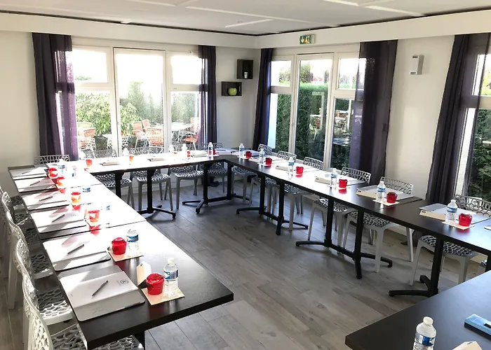 Kyriad Отель 4*